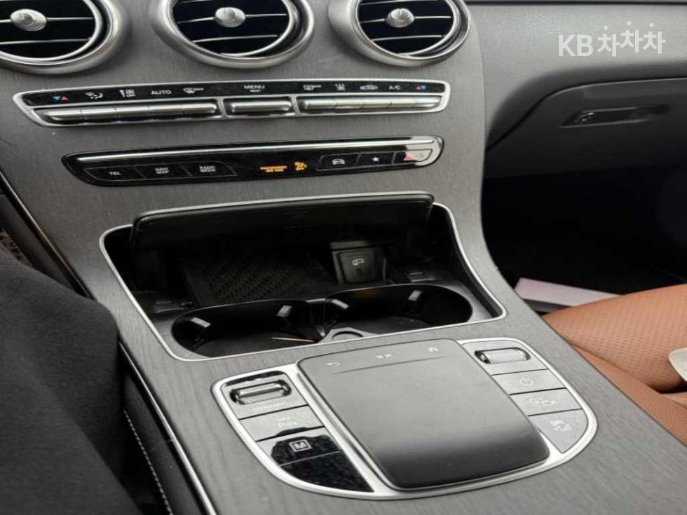 Mercedes-Benz GLC — miniaturë 12