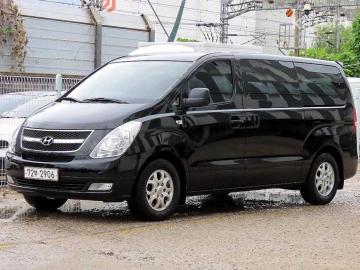 Hyundai Starex 4WD 12-Seater Wagon CVX Premium — foto 1