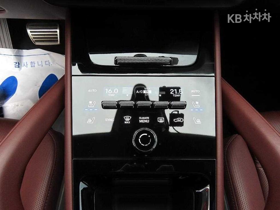 Porsche Cayenne — miniaturë 12