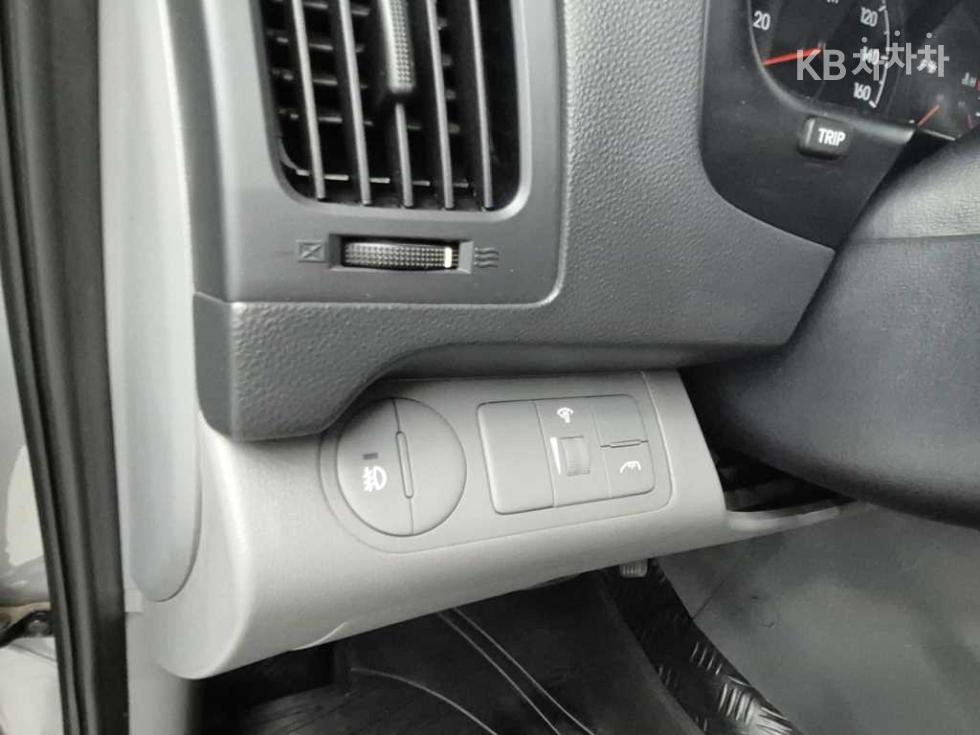 Hyundai Starex — miniaturë 9