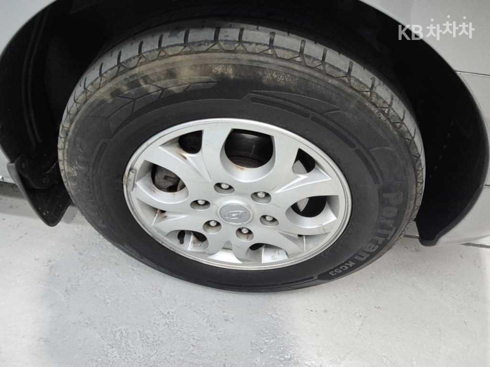Hyundai Starex — miniaturë 16