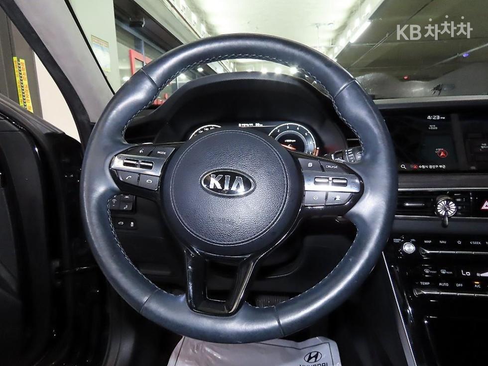 Kia K7 — miniaturë 8