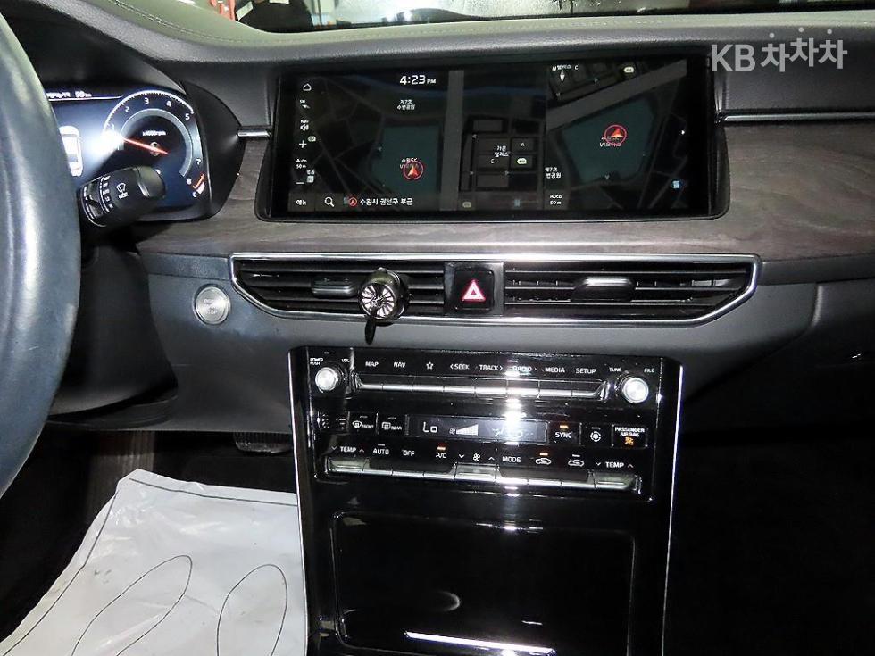 Kia K7 — miniaturë 11