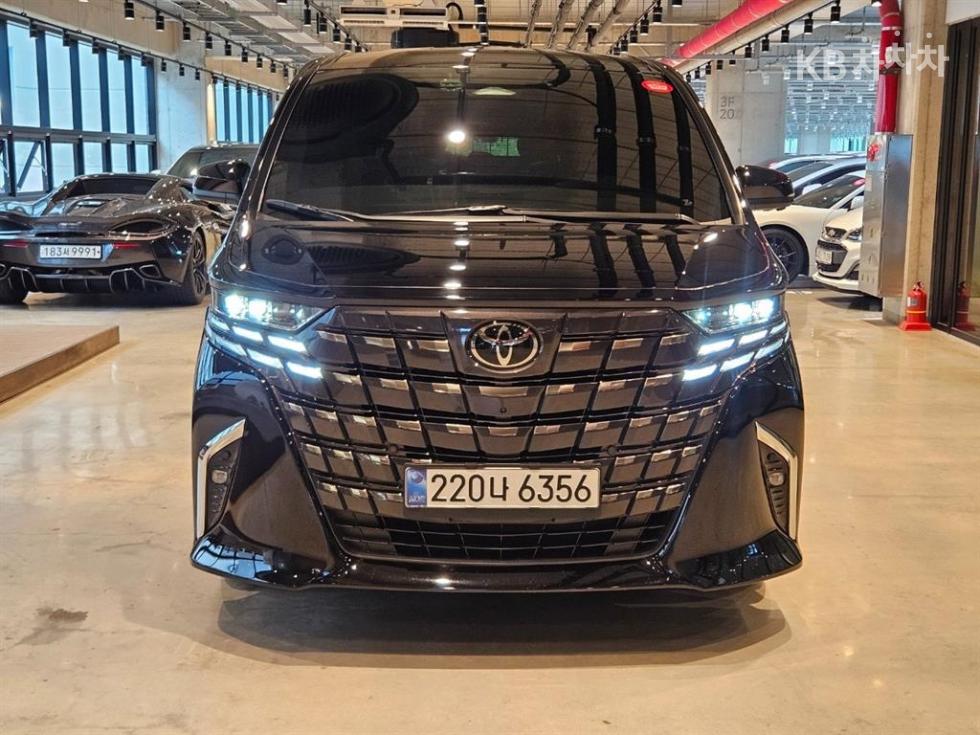 Toyota Alphard — miniaturë 2