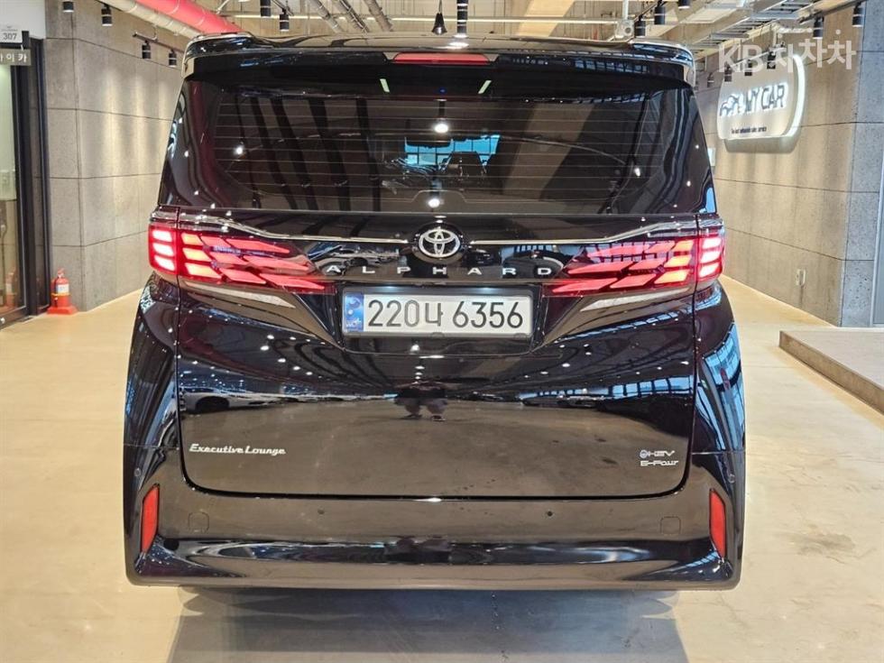 Toyota Alphard — miniaturë 4