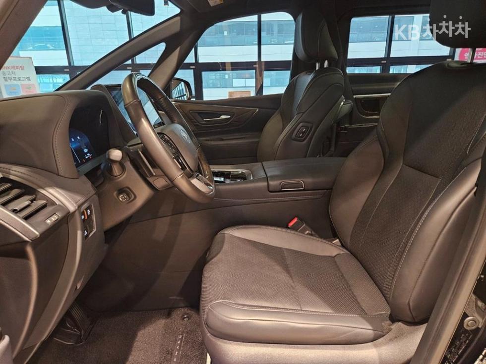 Toyota Alphard — miniaturë 7