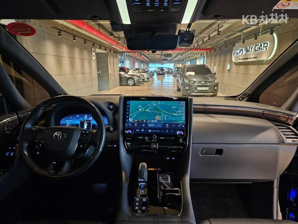 Toyota Alphard — miniaturë 10