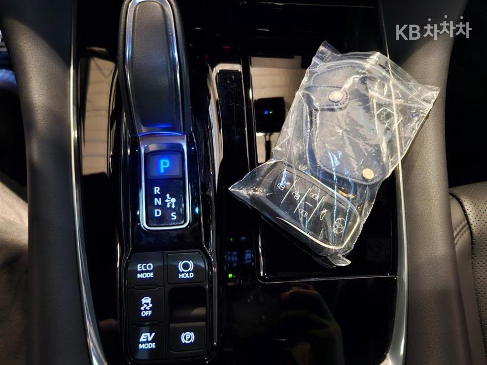 Toyota Alphard — miniaturë 18