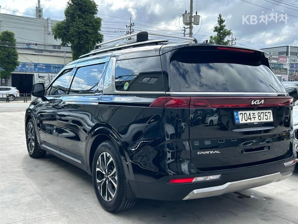 Kia Carnival — miniaturë 4