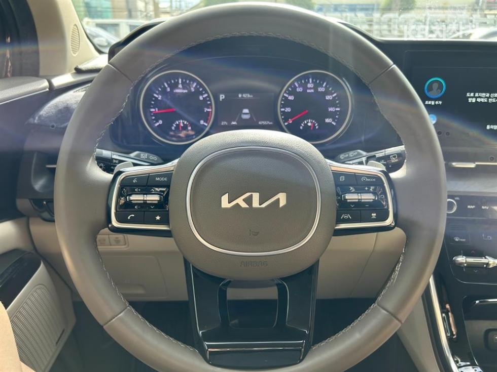 Kia Carnival — miniaturë 8