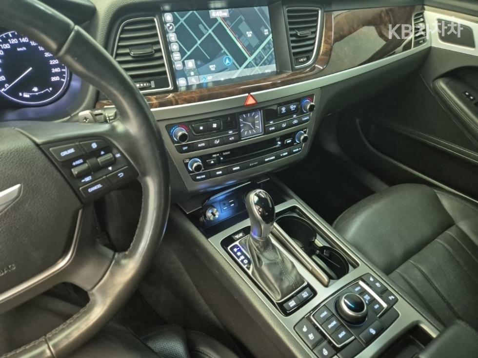 Hyundai Genesis — miniaturë 10