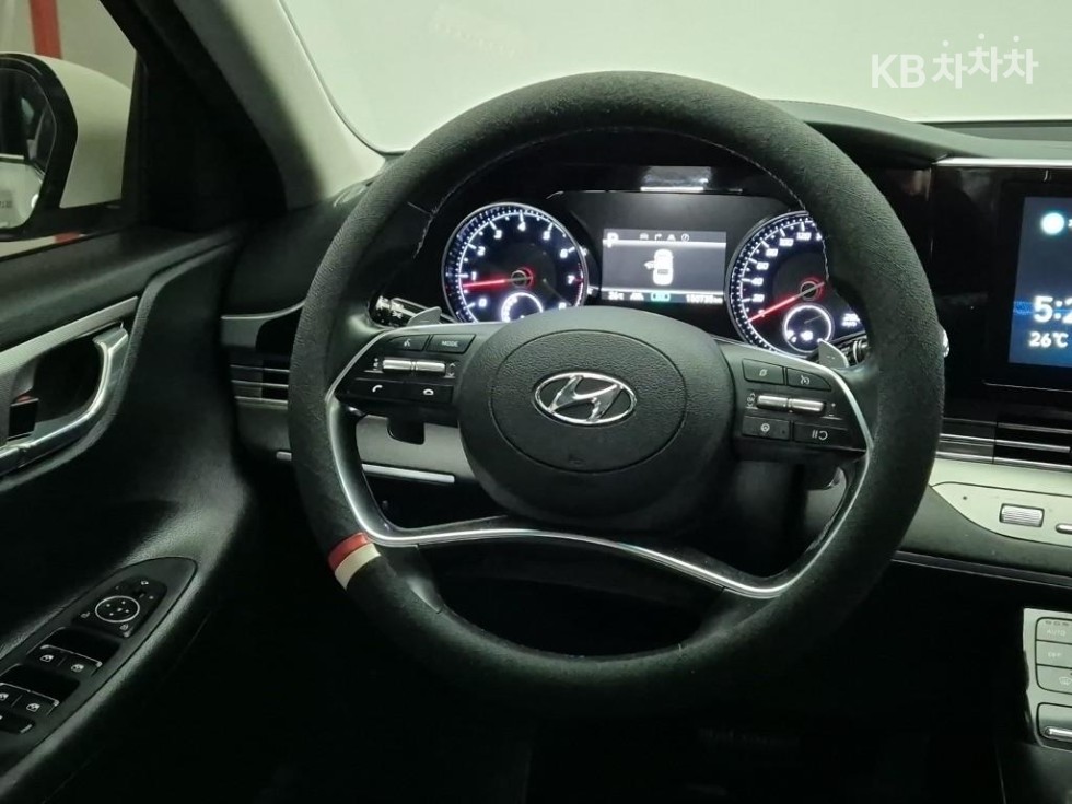 Hyundai Grandeur — miniaturë 6