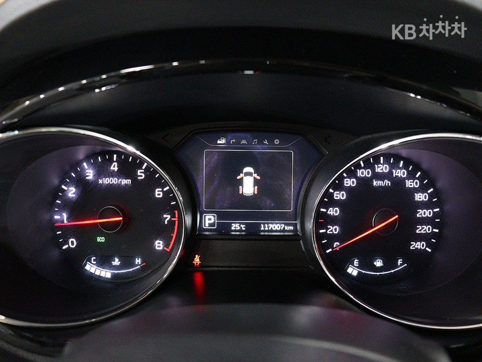 Kia Carnival — miniaturë 6