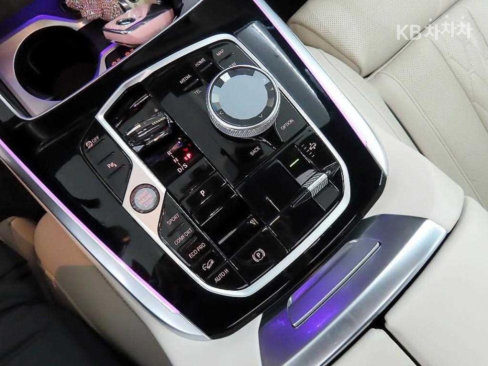 BMW X7 — miniaturë 7