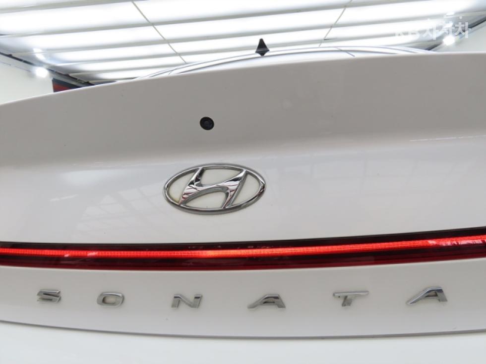 Hyundai Sonata — miniaturë 16