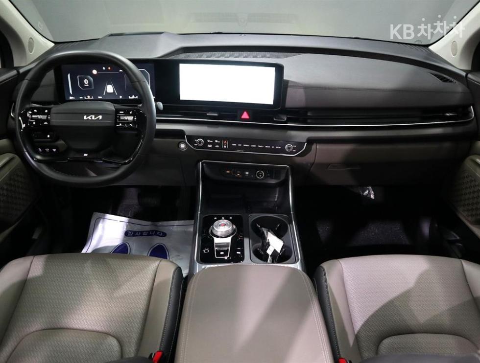 Kia Carnival — miniaturë 5