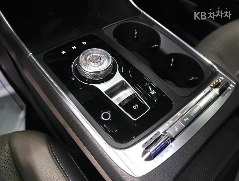 Kia Carnival — miniaturë 12