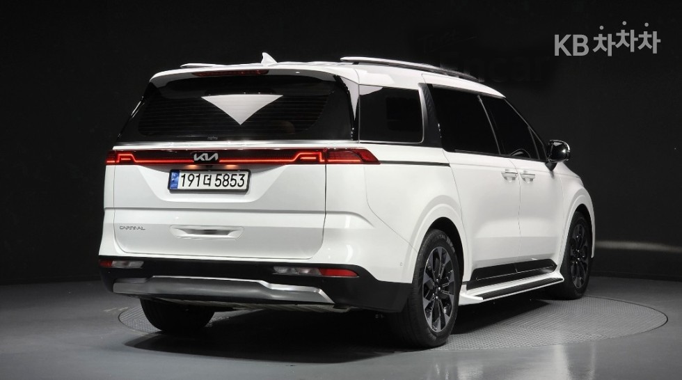 Kia Carnival — miniaturë 2