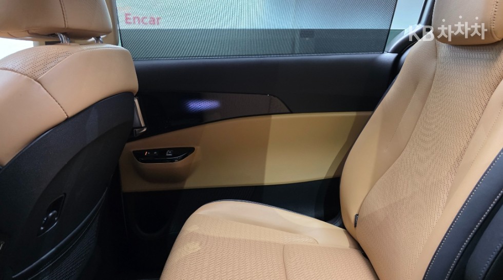 Kia Carnival — miniaturë 14