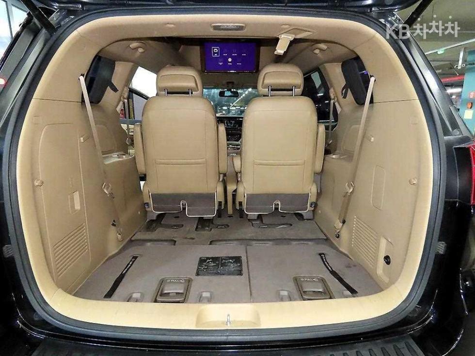 Kia Carnival — miniaturë 16