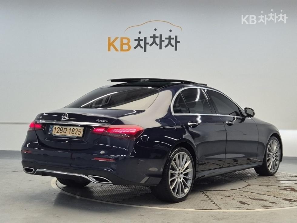 Mercedes-Benz E-klasse — miniaturë 3
