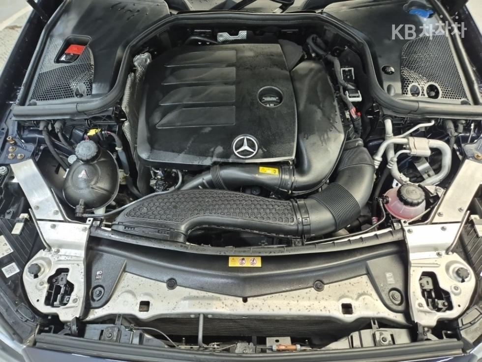 Mercedes-Benz E-klasse — miniaturë 5