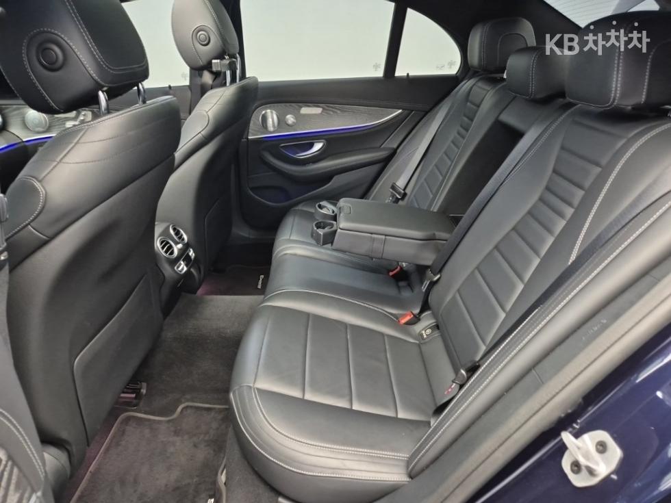Mercedes-Benz E-klasse — miniaturë 12