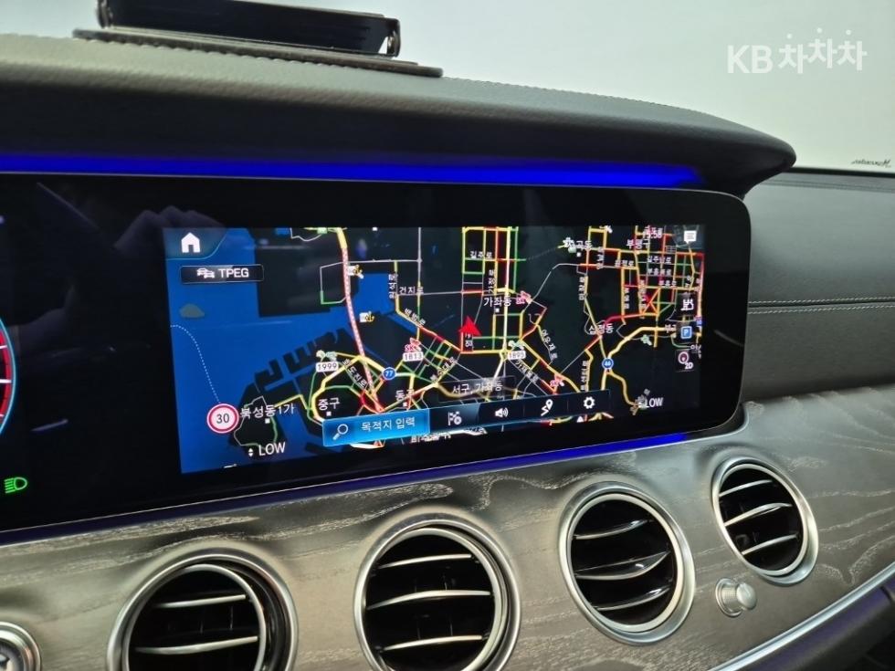 Mercedes-Benz E-klasse — miniaturë 14