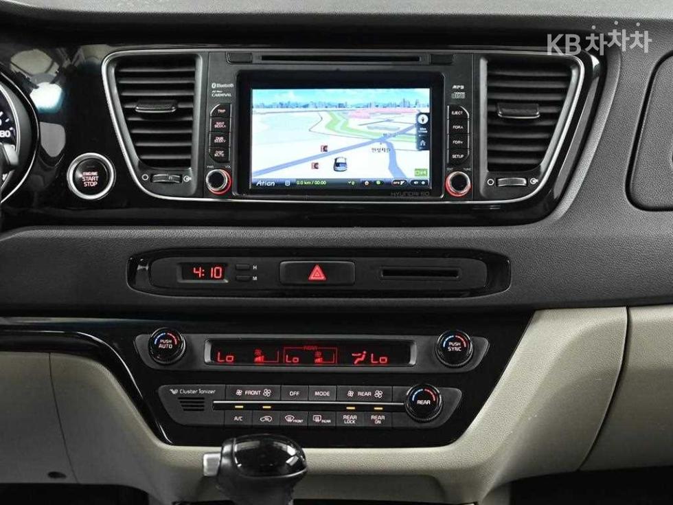 Kia Carnival — miniaturë 14