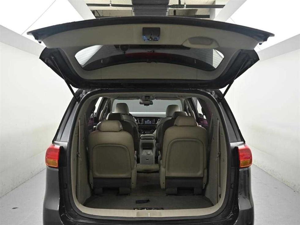 Kia Carnival — miniaturë 19