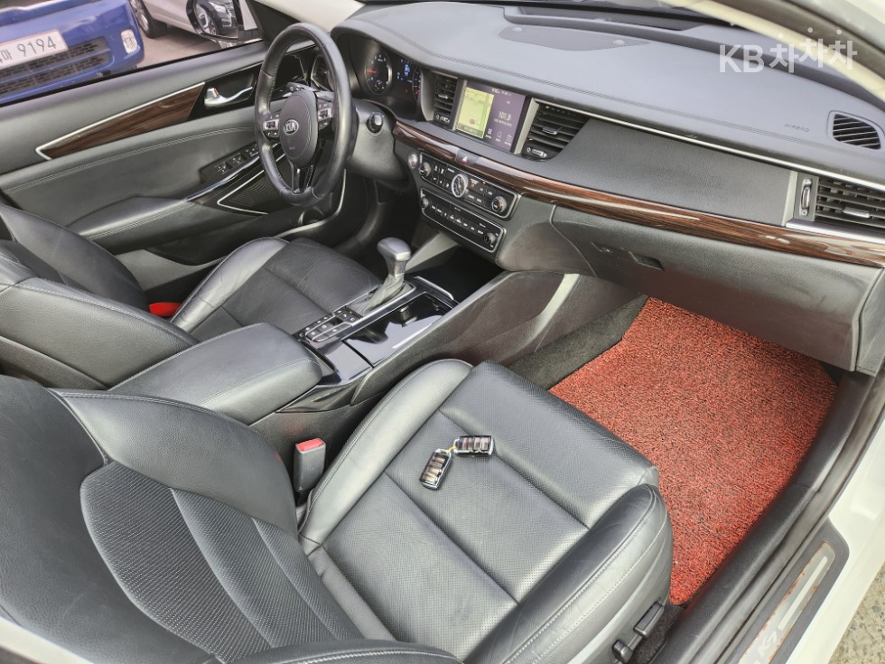 Kia K7 — miniaturë 10