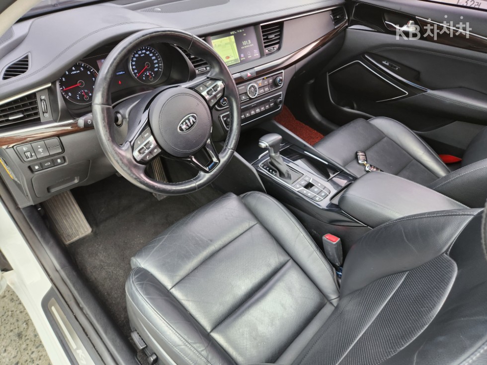 Kia K7 — miniaturë 11