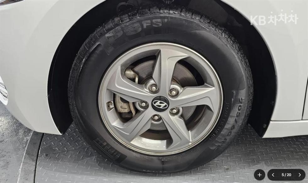 Hyundai Avante — miniaturë 5