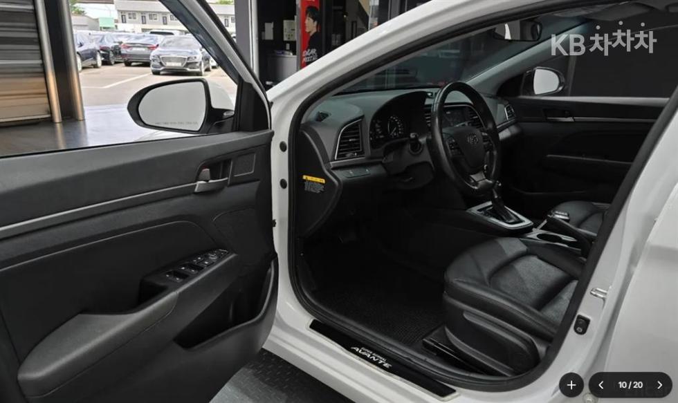 Hyundai Avante — miniaturë 10