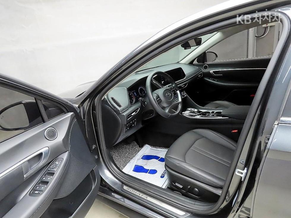 2020 Hyundai (DN8) photo