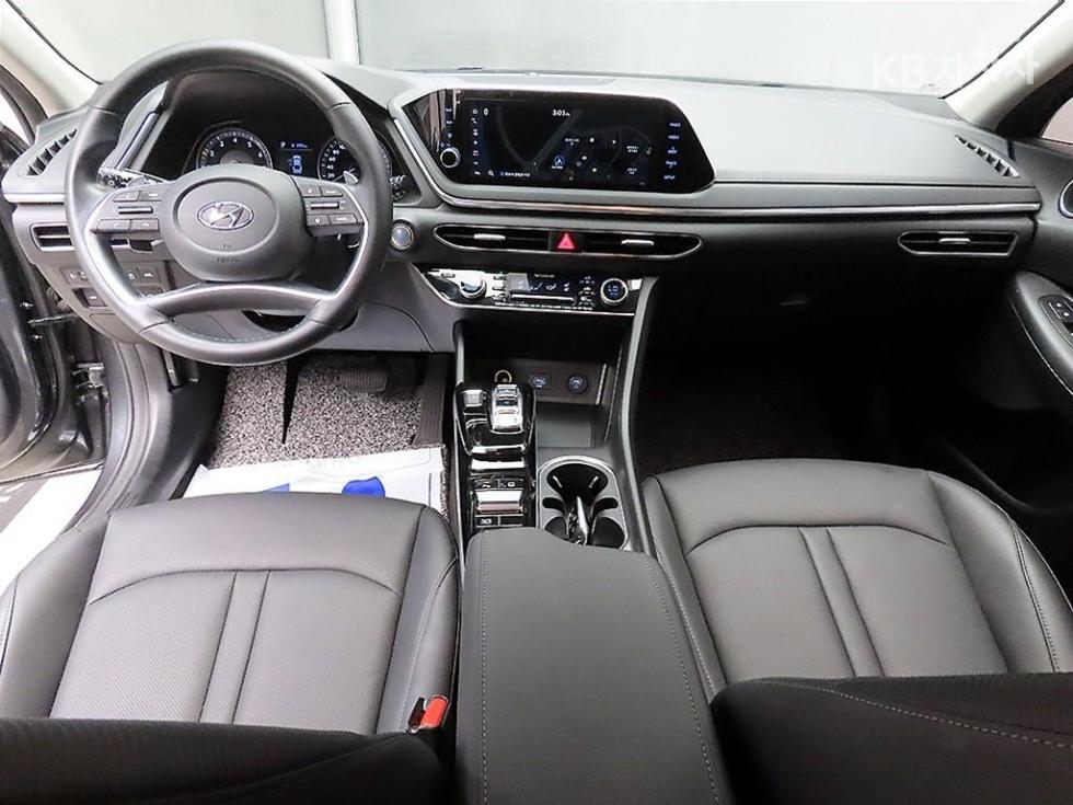 2020 Hyundai (DN8) photo