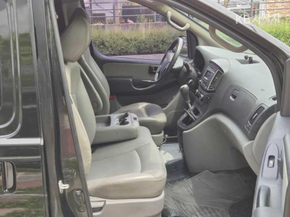 Hyundai Starex — miniaturë 9