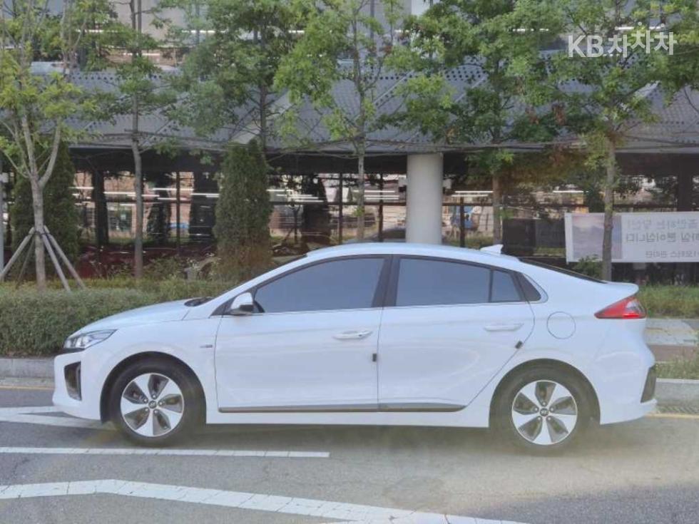 Hyundai IONIQ — miniaturë 2