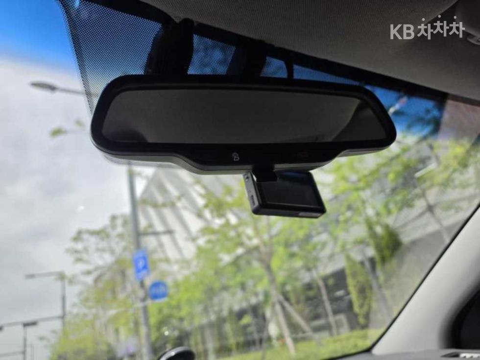 Hyundai IONIQ — miniaturë 13