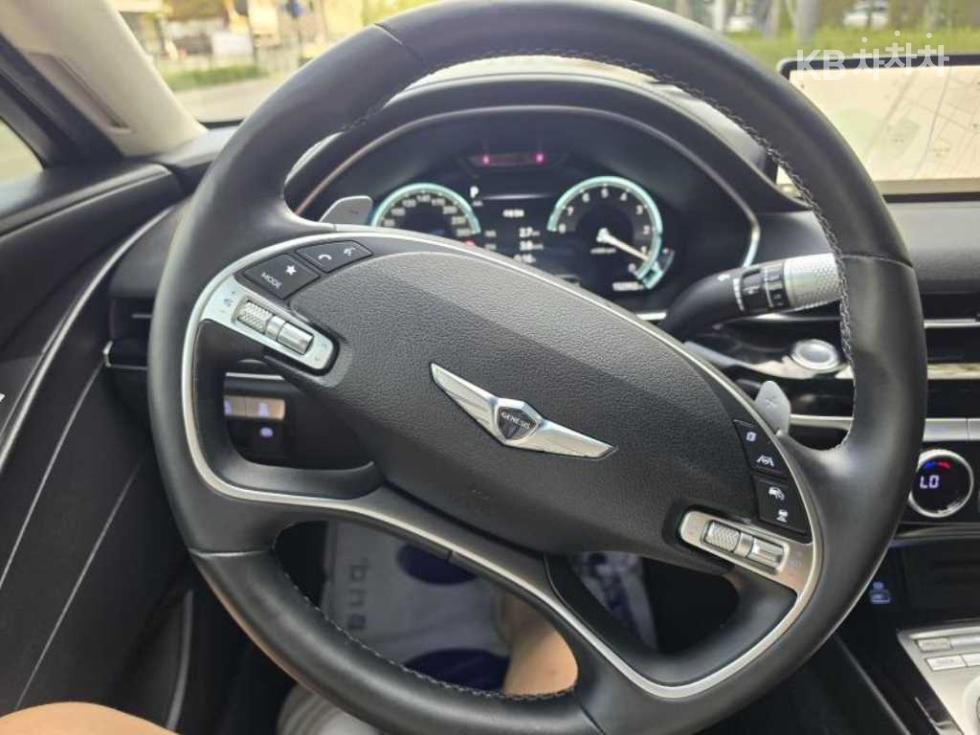 Genesis G80 — miniaturë 7
