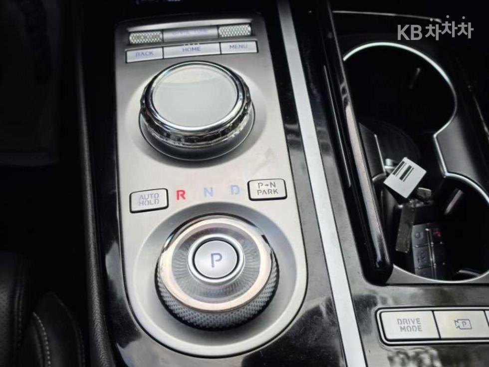 Genesis G80 — miniaturë 13