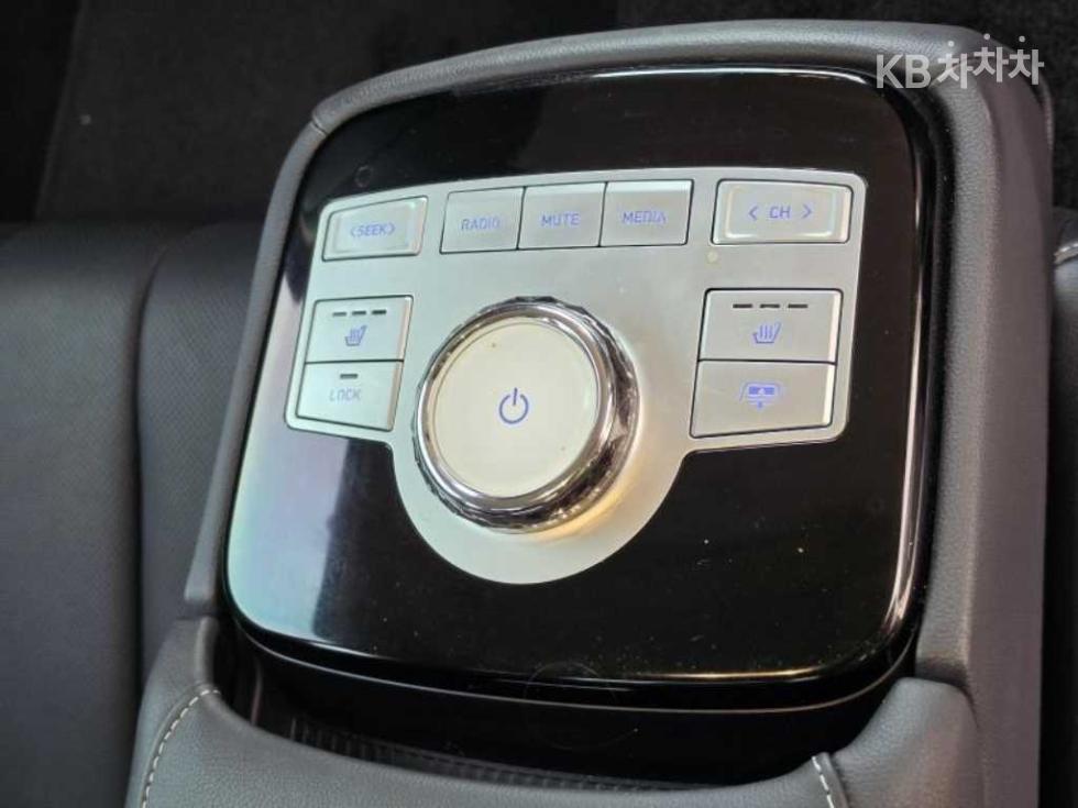 Genesis G80 — miniaturë 20
