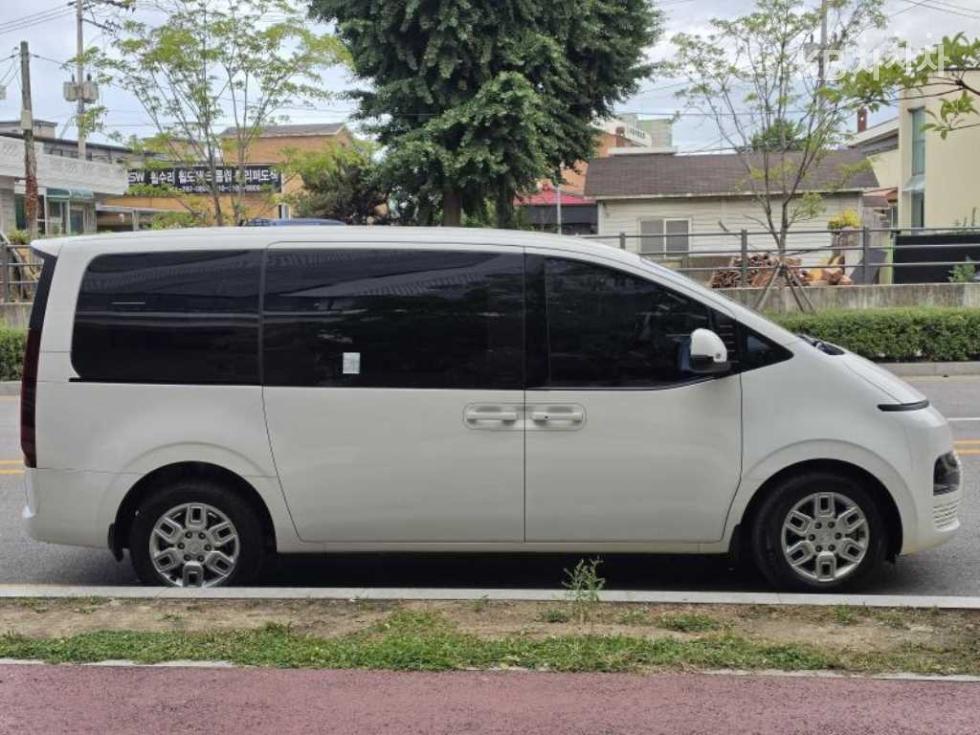 Hyundai Staria — miniaturë 4