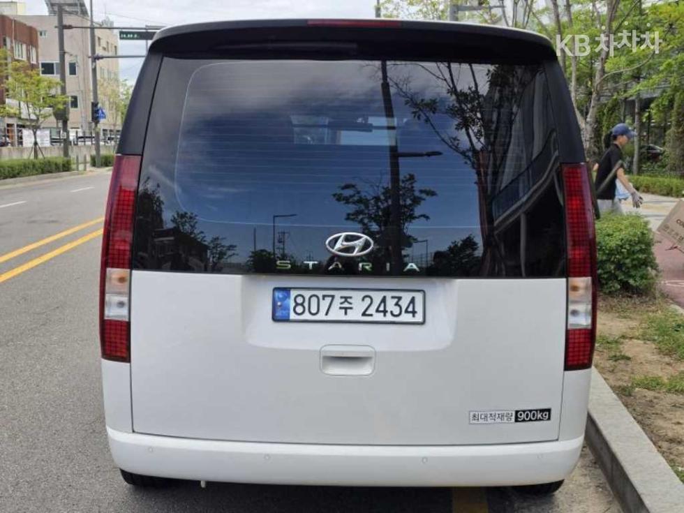 Hyundai Staria — miniaturë 6
