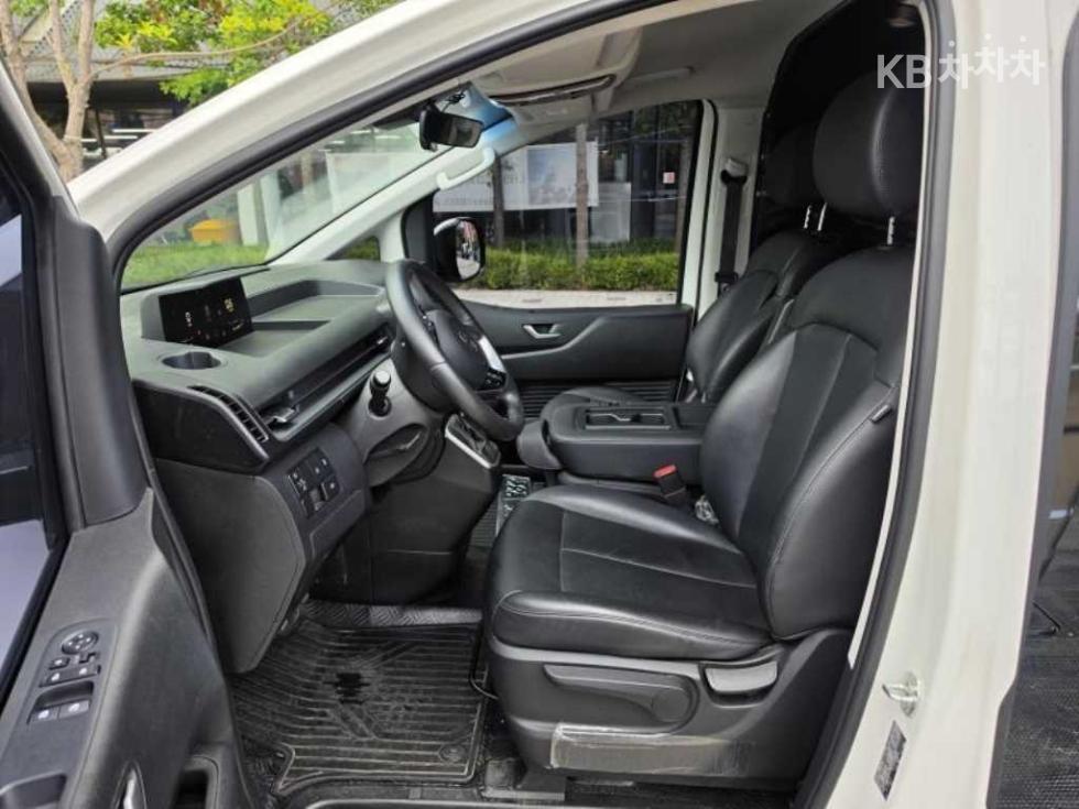 Hyundai Staria — miniaturë 13