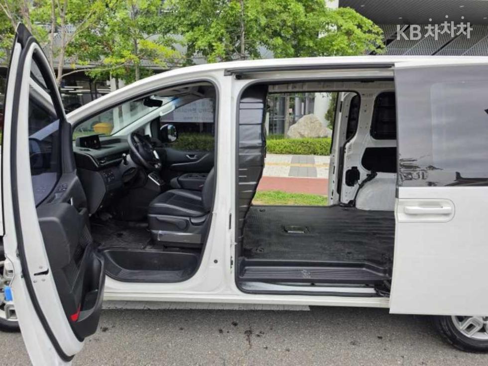Hyundai Staria — miniaturë 14