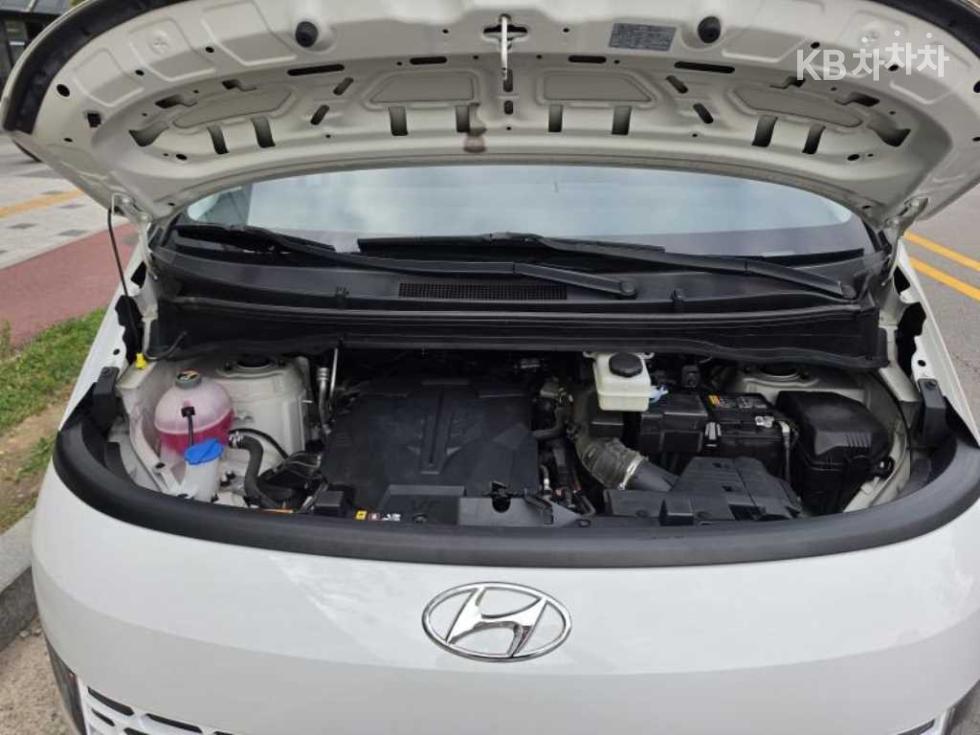 Hyundai Staria — miniaturë 17