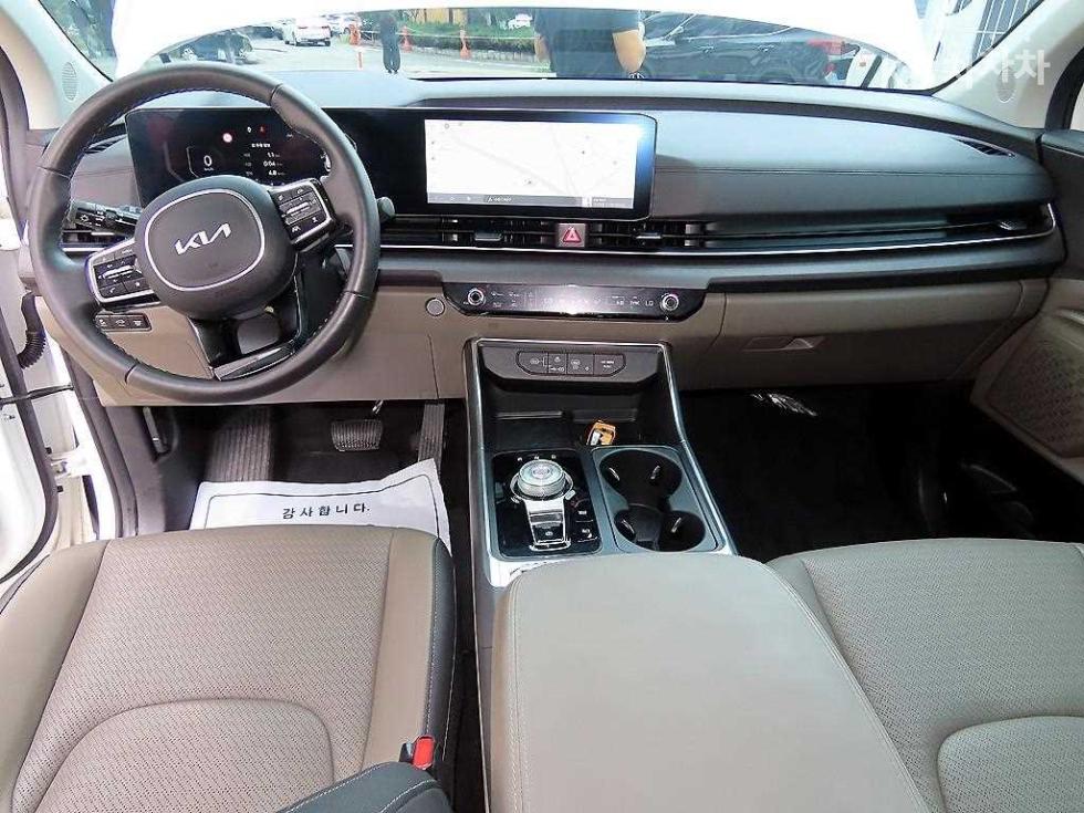 Kia Carnival — miniaturë 7