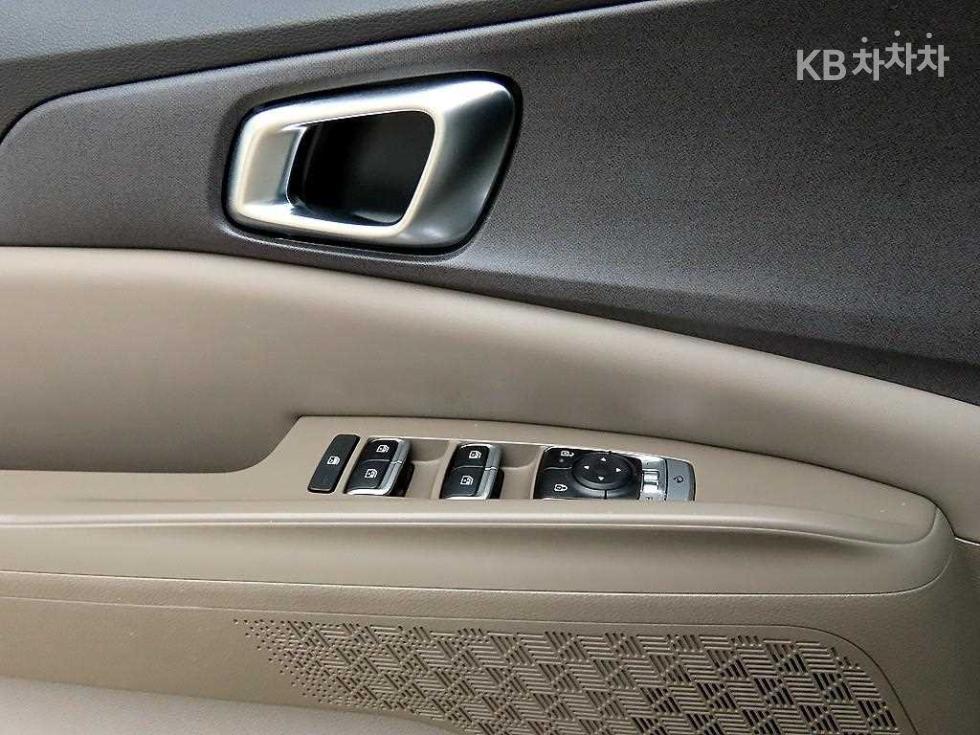 Kia Carnival — miniaturë 12