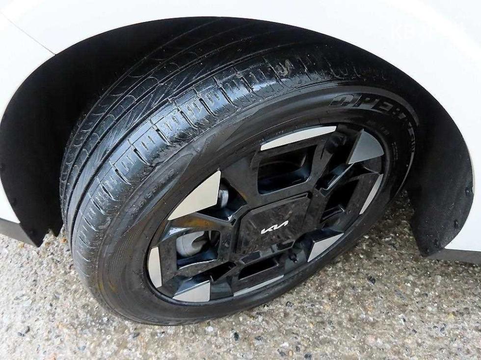 Kia Carnival — miniaturë 20